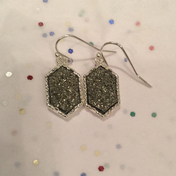 Stone Earrings - Picture 1 of 1